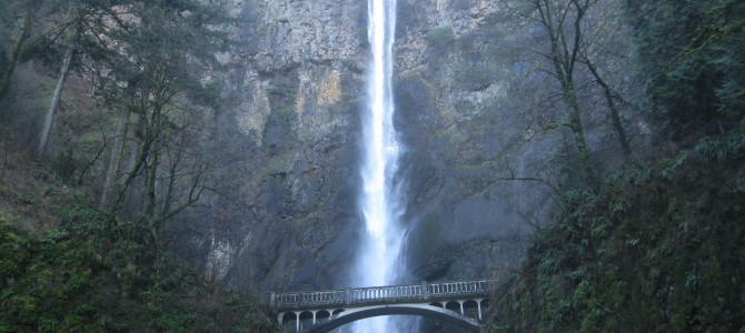 [2月西雅图]冬天的俄勒冈州摩特诺玛瀑布(Multnomah Falls, Oregon)